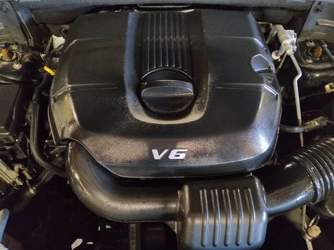 Used 2015 Jeep Grand Cherokee Overland image 30