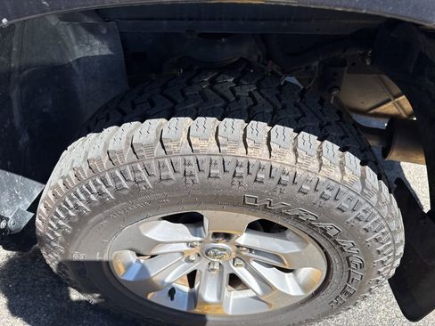 Used 2021 RAM 1500 Laramie AWD/4WD image 11