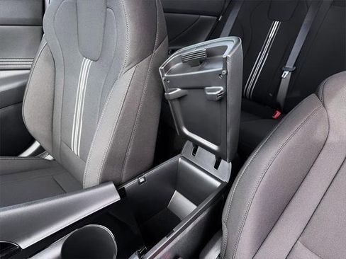 New 2026 Hyundai Elantra Sport image 18