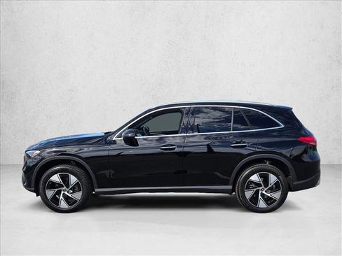 Used 2024 Mercedes-Benz GLC 300 4MATIC image 9