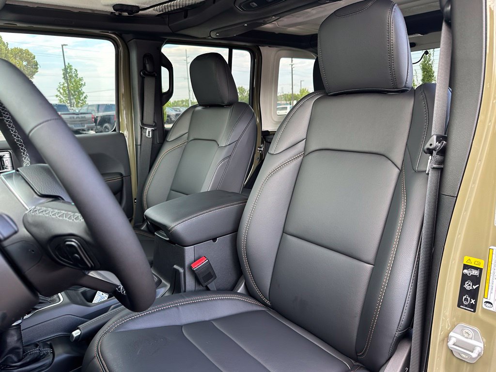 New 2026 Jeep Wrangler Unlimited Sahara AWD/4WD image 38