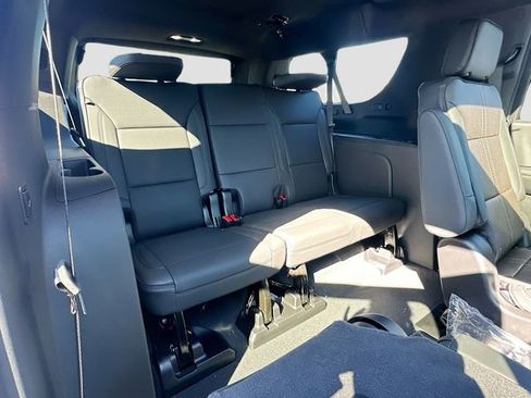 New 2026 Chevrolet Suburban High Country w/ Sun And Tow Package AWD/4WD image 30