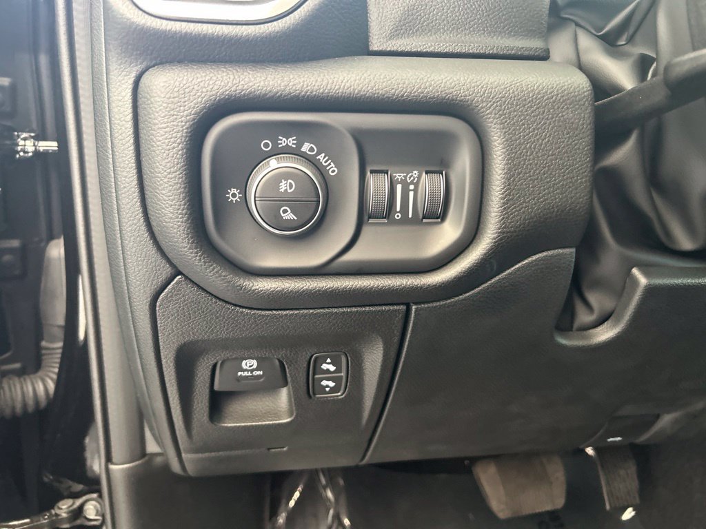Used 2026 RAM 1500 Laramie AWD/4WD image 43