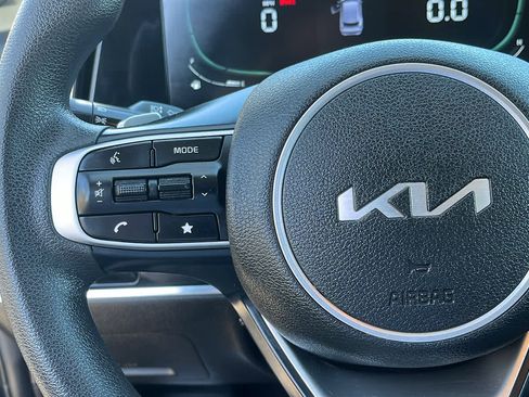 Used 2023 Kia Sportage LX AWD/4WD image 12