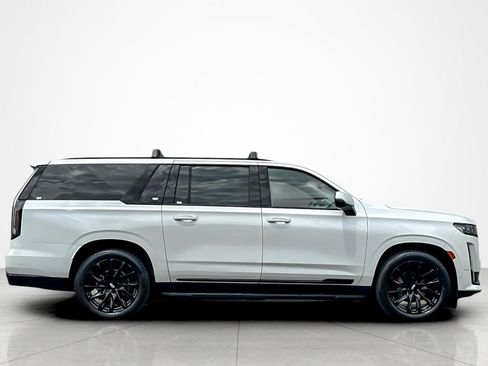 Used 2024 Cadillac Escalade ESV Sport Platinum w/ LPO, ONYX Package AWD/4WD image 6