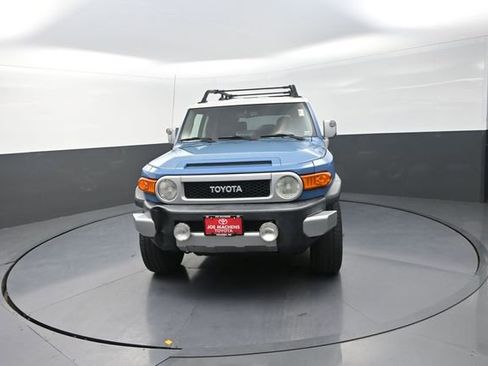 Used 2011 Toyota FJ Cruiser 4WD w/ Convenience Pkg image 28