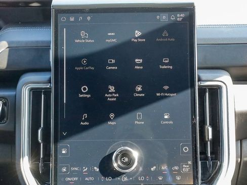 Used 2025 GMC Yukon Denali AWD/4WD image 17