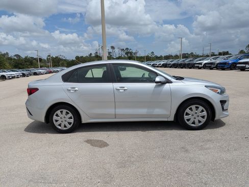 Certified 2021 Kia Rio S FWD image 3