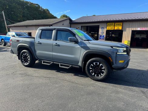 Used 2022 Nissan Frontier PRO-4X image 1