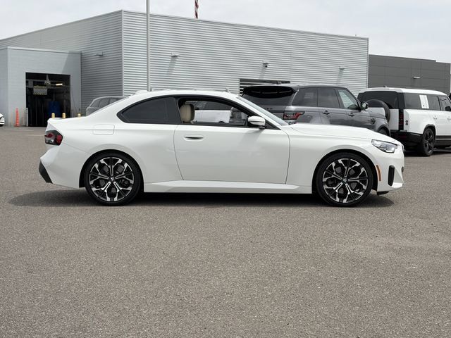 Used 2026 BMW 230i Coupe w/ Convenience Package RWD image 5