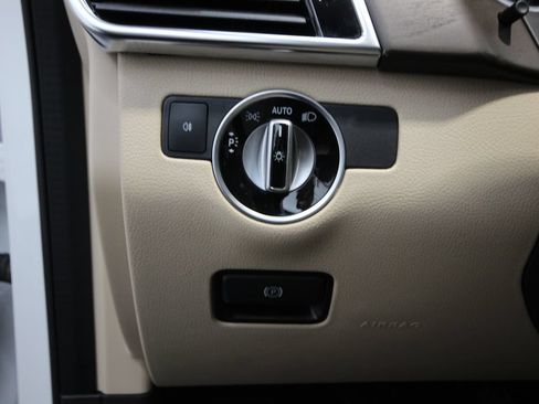 Used 2019 Mercedes-Benz GLE 400 4MATIC image 18