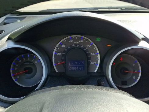 Used 2010 Honda Fit Sport image 18