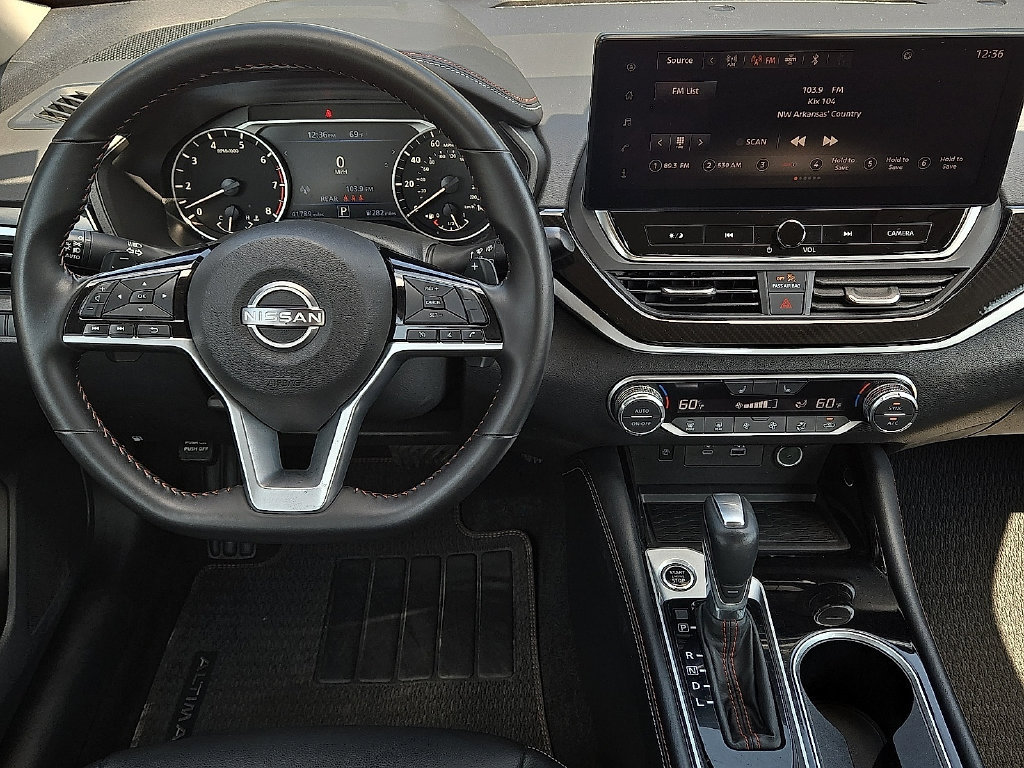 Used 2025 Nissan Altima 2.5 SR w/ SR Premium Package FWD image 11