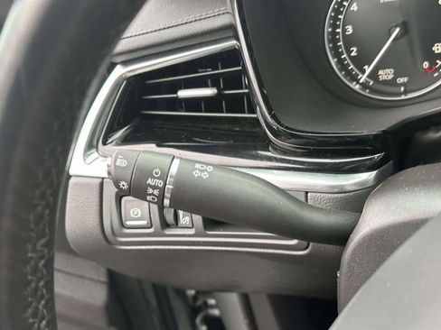 Used 2024 Cadillac XT6 Sport image 27