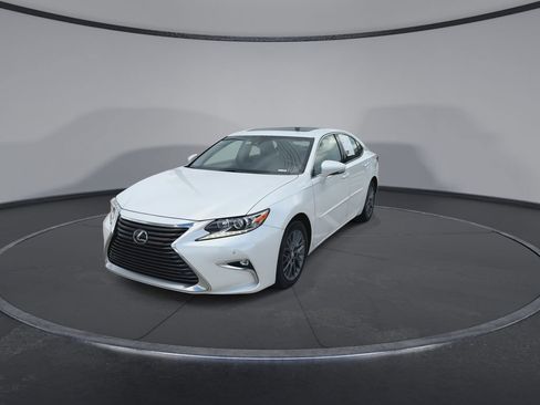 Used 2018 Lexus ES 350 w/ Premier Package FWD image 4