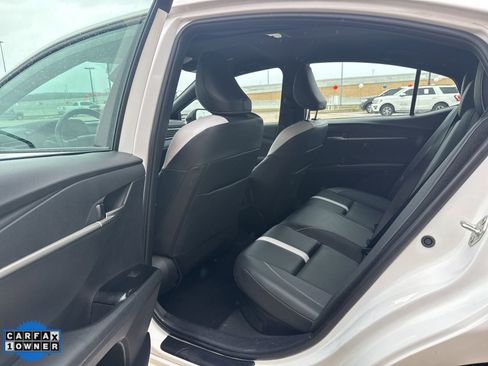 Used 2025 Toyota Camry SE image 25