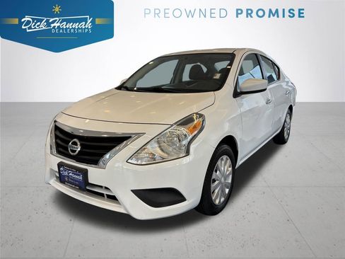 Used 2019 Nissan Versa SV FWD image 1