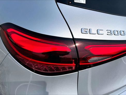Used 2025 Mercedes-Benz GLC 300 image 29