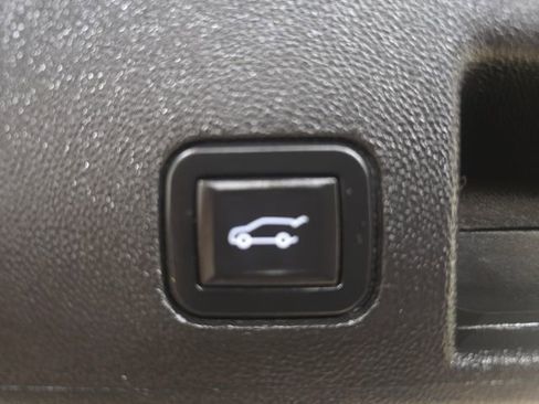 Used 2024 Chevrolet Equinox LT AWD/4WD image 28