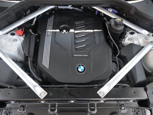 Used 2021 BMW X6 xDrive40i w/ Executive Package AWD/4WD image 36