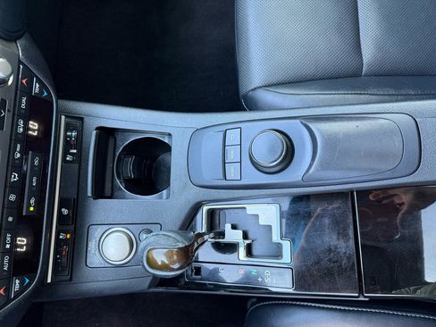 Used 2015 Lexus ES 350 w/ Premium Package FWD image 19