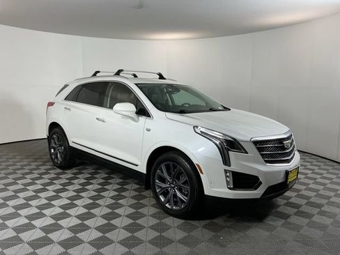 Used 2019 Cadillac XT5 Premium Luxury w/ LPO, Black Ice Package AWD/4WD image 3