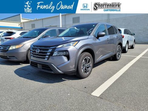 Used 2025 Nissan Rogue SV FWD image 1