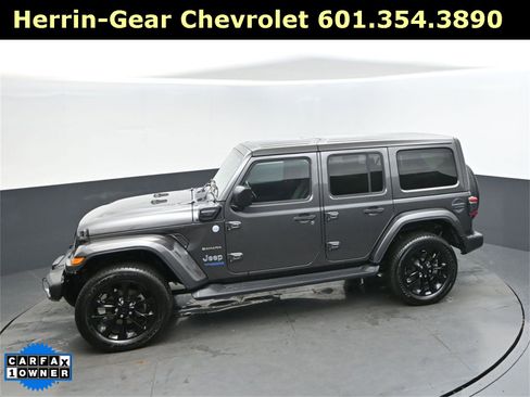 Used 2021 Jeep Wrangler Unlimited Sahara w/ Cold Weather Group image 35