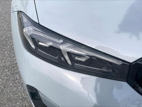 New 2026 BMW 330i xDrive Sedan w/ M Sport Package AWD/4WD image 12
