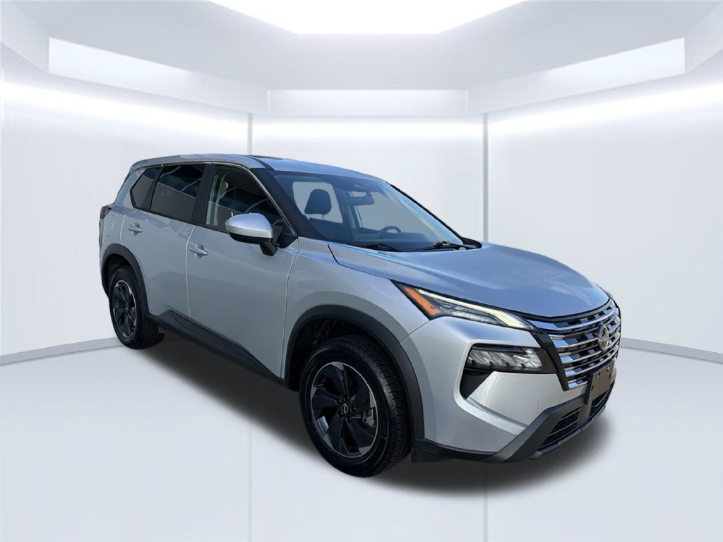 Used 2025 Nissan Rogue SV FWD image 9