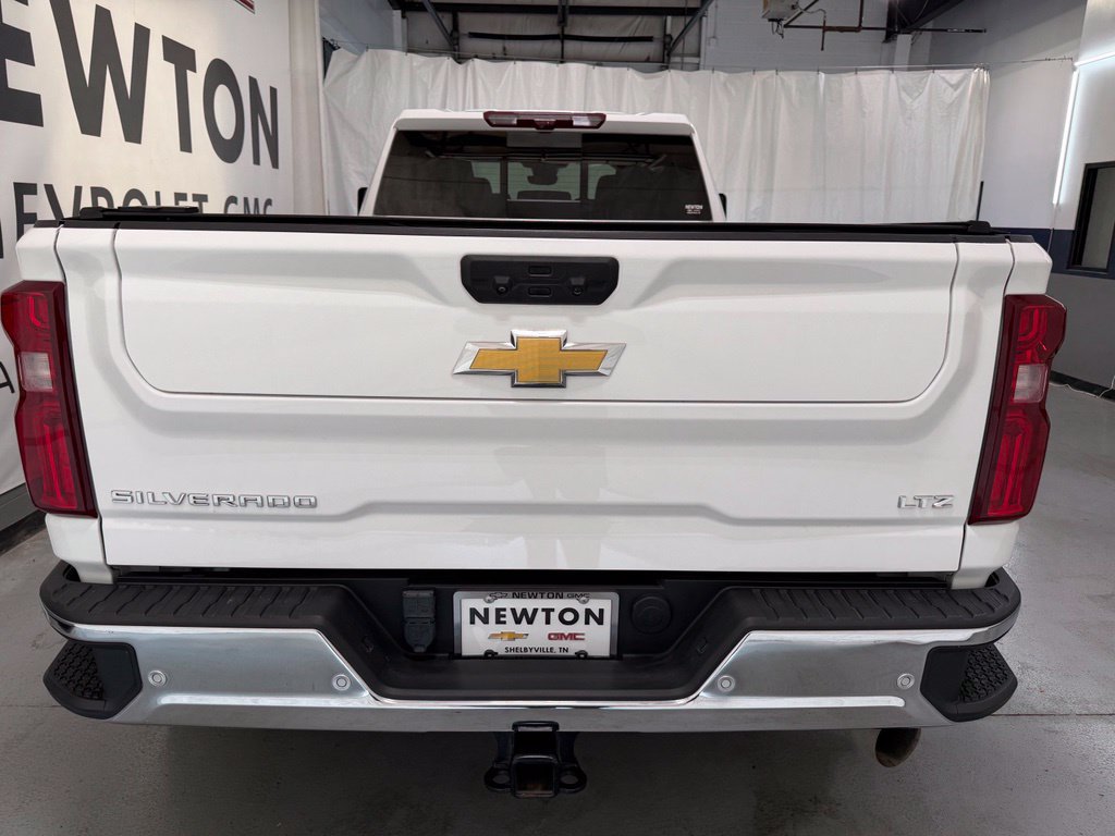 Used 2024 Chevrolet Silverado 3500 LTZ w/ LTZ Plus Package AWD/4WD image 38