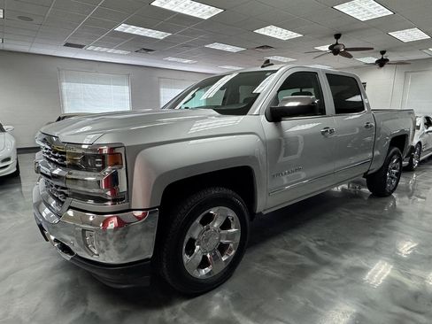 Used 2018 Chevrolet Silverado 1500 LTZ w/ Sport Package AWD/4WD image 13