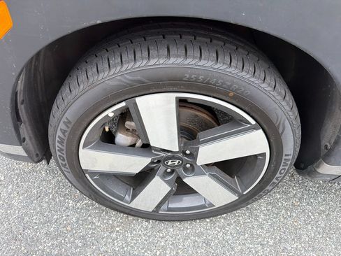 Used 2024 Hyundai Santa Fe Limited AWD/4WD image 13