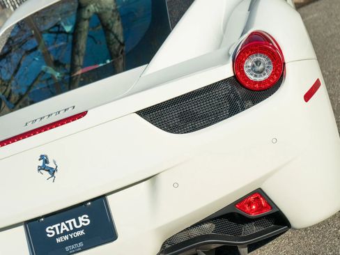 Used 2015 Ferrari 458 Italia Coupe image 31