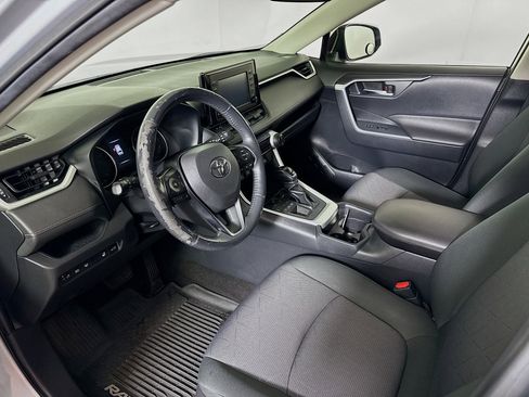 Certified 2019 Toyota RAV4 XLE w/ Convenience Package AWD/4WD image 9