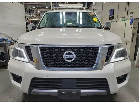 Used 2019 Nissan Armada Platinum w/ Captain's Chairs Package AWD/4WD image 4