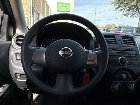 Used 2013 Nissan Versa SV image 27