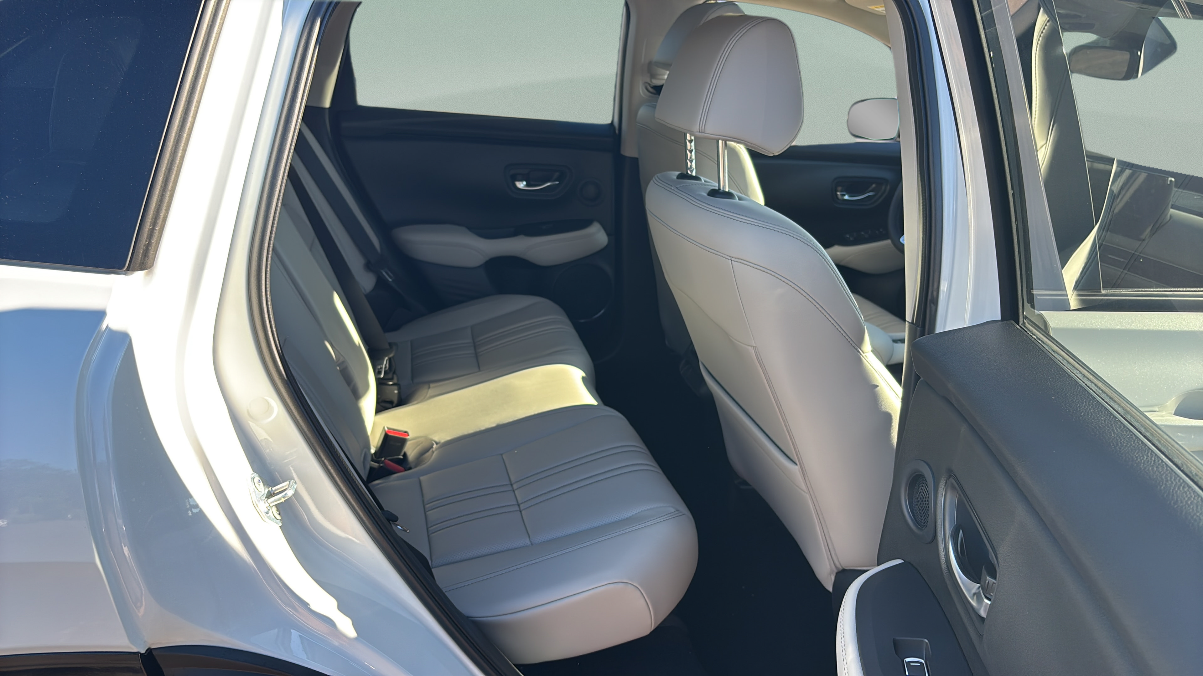 New 2027 Honda HR-V EX-L image 14