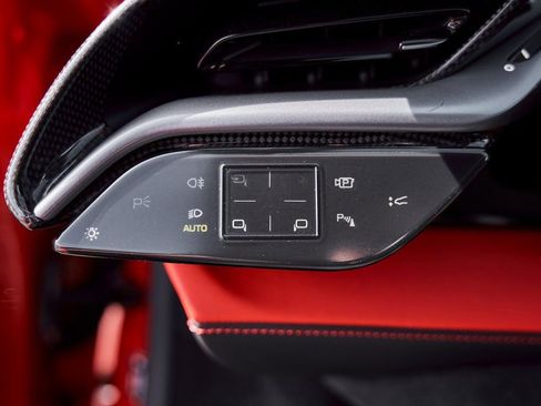 Used 2021 Ferrari SF90 Stradale AWD/4WD image 47