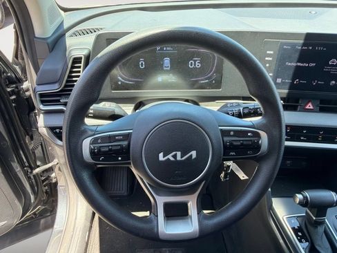 Used 2024 Kia Sportage LX AWD/4WD image 18