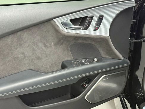 Used 2016 Audi RS 7 Prestige w/ RS 7 Dynamic Package image 28