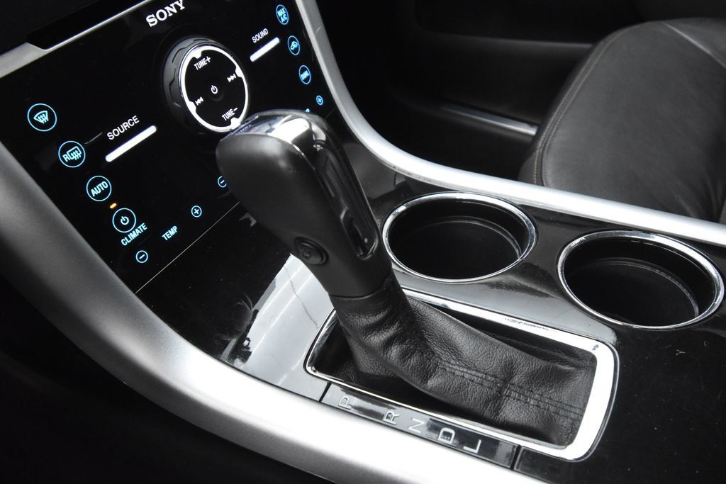 Used 2013 Ford Edge Limited FWD image 19