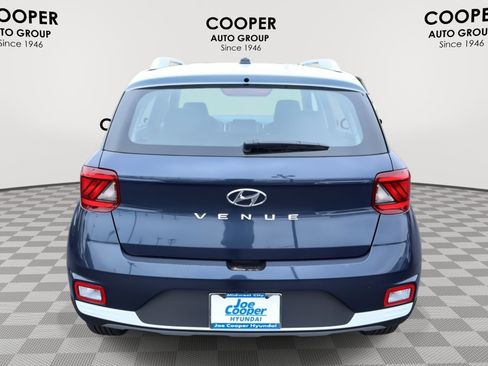 New 2026 Hyundai Venue SEL FWD image 8
