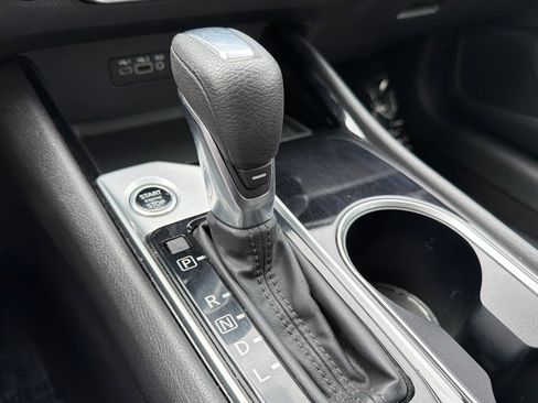 Used 2024 Nissan Altima 2.5 SV FWD image 22