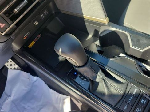 Certified 2025 Toyota Camry SE w/ Convenience Package image 27