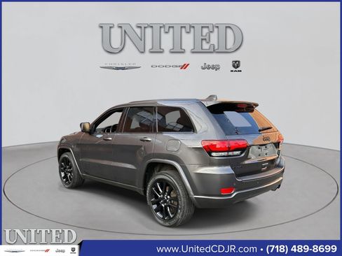 Used 2020 Jeep Grand Cherokee Altitude image 4