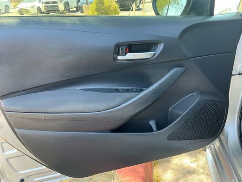 Used 2020 Toyota Corolla LE w/ Carpet Mat Package (TMS) FWD image 10