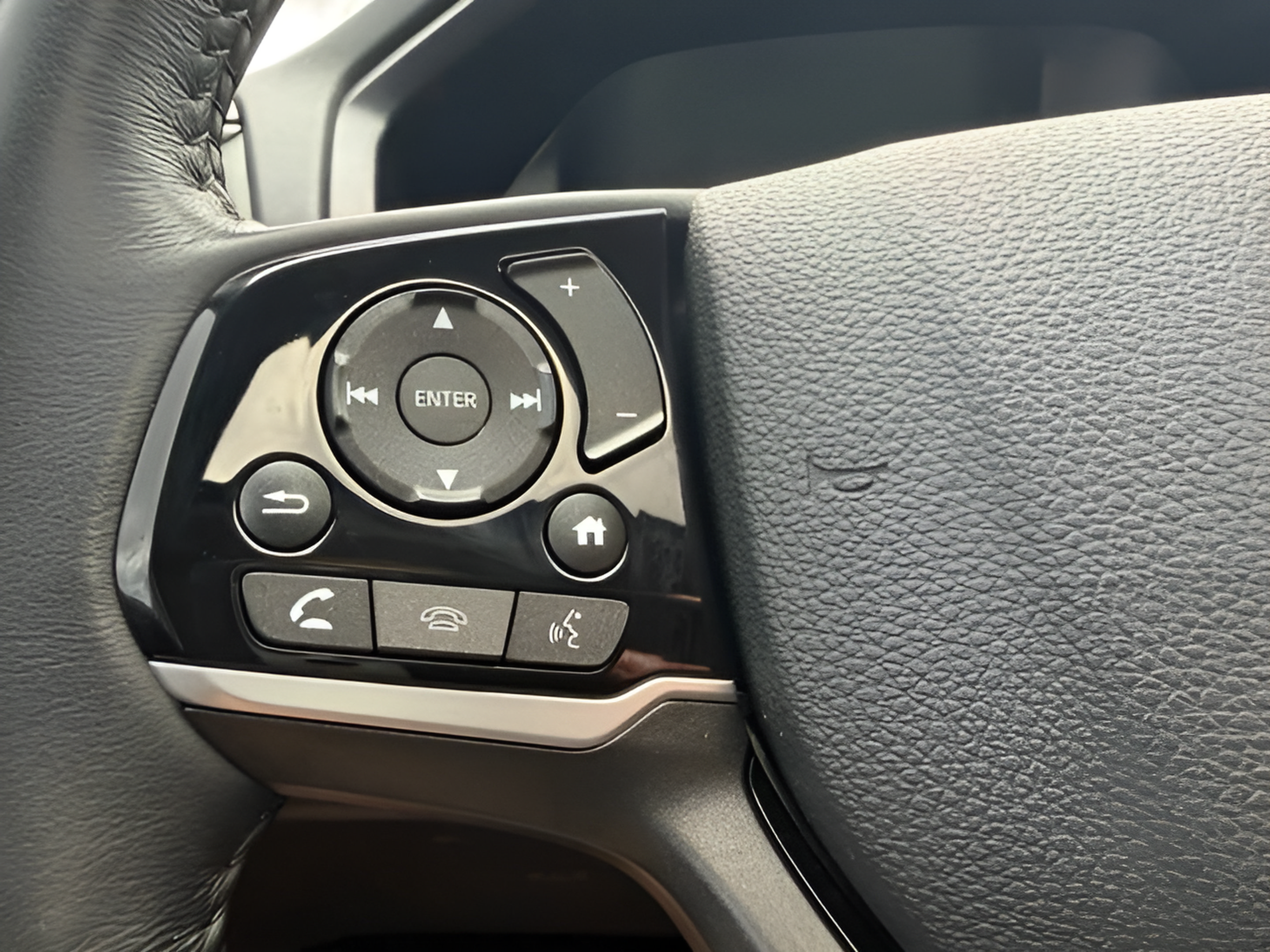 Certified 2024 Honda Odyssey Touring image 13