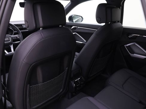 Certified 2025 Audi Q3 2.0T Premium Plus w/ Premium Plus Package image 19