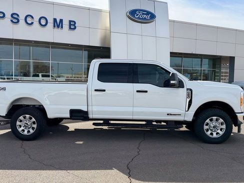 Used 2023 Ford F250 XLT w/ FX4 Off-Road Package AWD/4WD image 6
